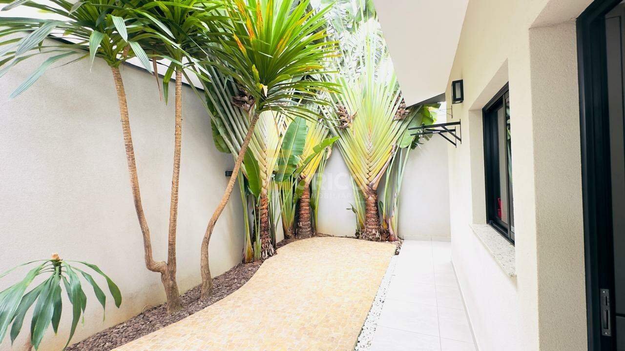 Casa em condomínio à venda no Condomínio Portal do Jequitibá em Valinhos/SP: 