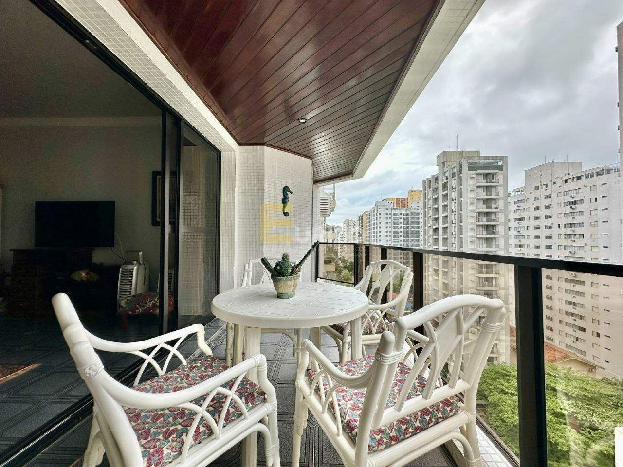 Apartamento à venda no PITANGUEIRAS em Guarujá/SP: 