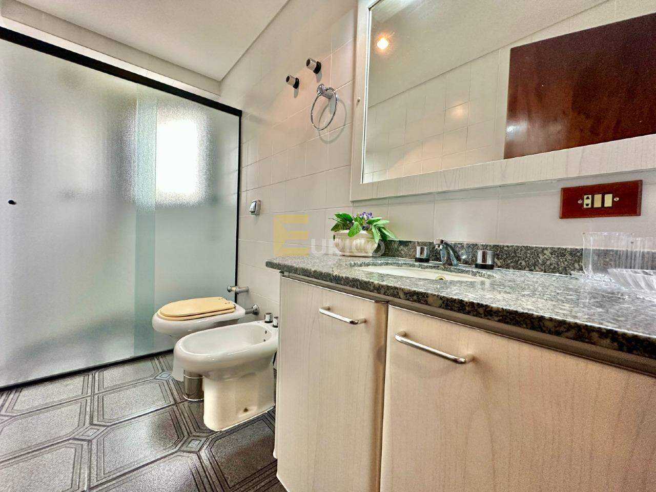 Apartamento à venda no PITANGUEIRAS em Guarujá/SP: 