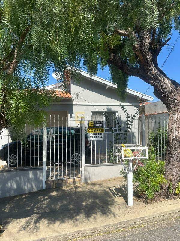 Casa à venda no Centro em Vinhedo/SP: 