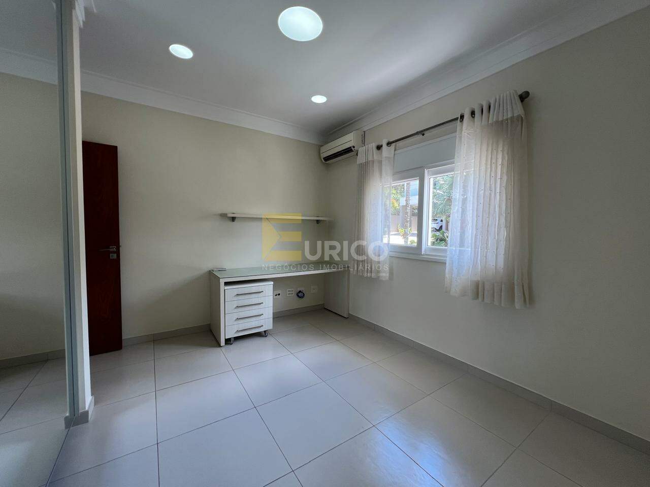 Casa em condomínio à venda no Condomínio Morada das Nascentes em Valinhos/SP: 