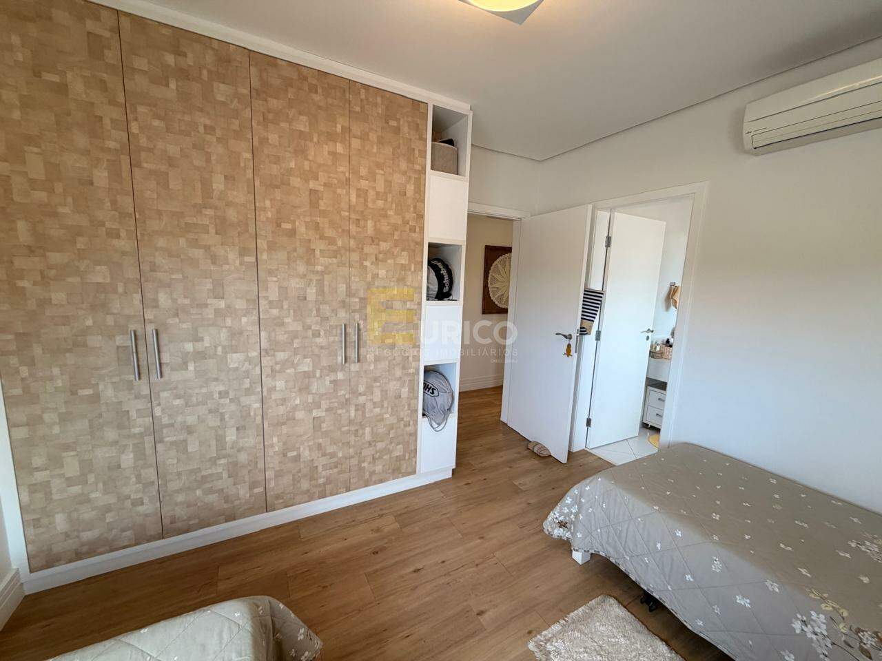 Casa em condomínio à venda no Condomínio Terras de São Francisco em Vinhedo/SP: 