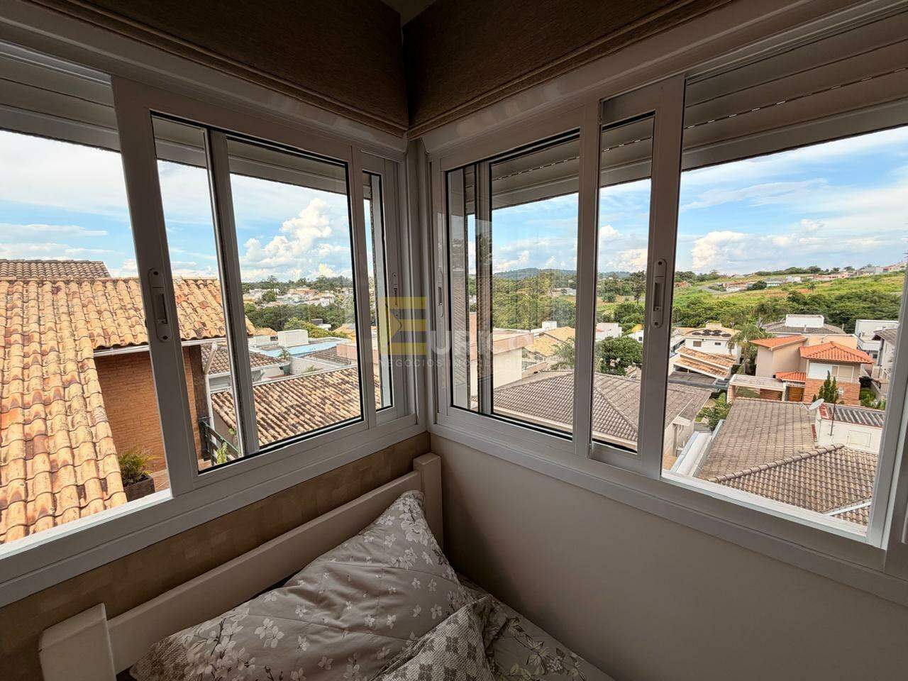 Casa em condomínio à venda no Condomínio Terras de São Francisco em Vinhedo/SP: 