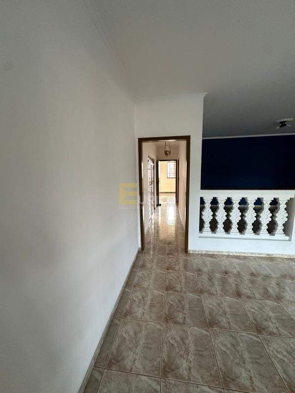 Casa à venda no JARDIM LORENA em Valinhos/SP: 