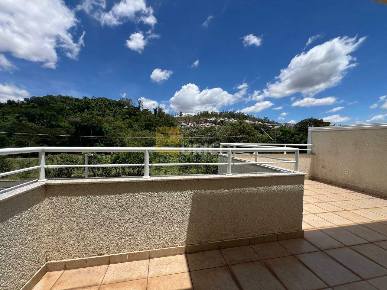 Casa em condomínio à venda no Condomínio Vivenda das Cerejeiras em Valinhos/SP: 