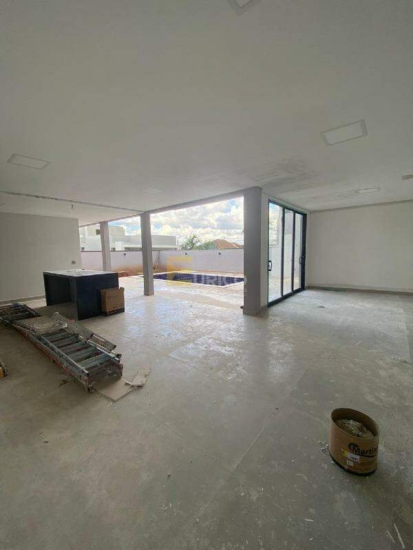 Casa em condomínio para aluguel no Condomínio Zurich Dorf em Valinhos/SP: