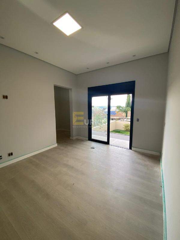 Casa em condomínio para aluguel no Condomínio Zurich Dorf em Valinhos/SP: