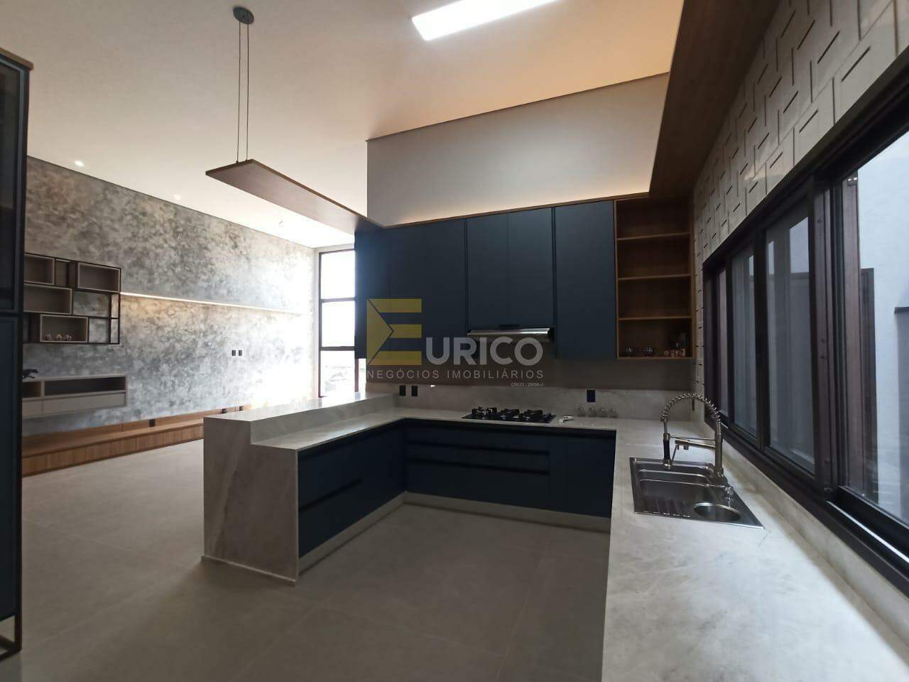 Casa em condomínio à venda no Condomínio Flor da Serra em Valinhos/SP: 