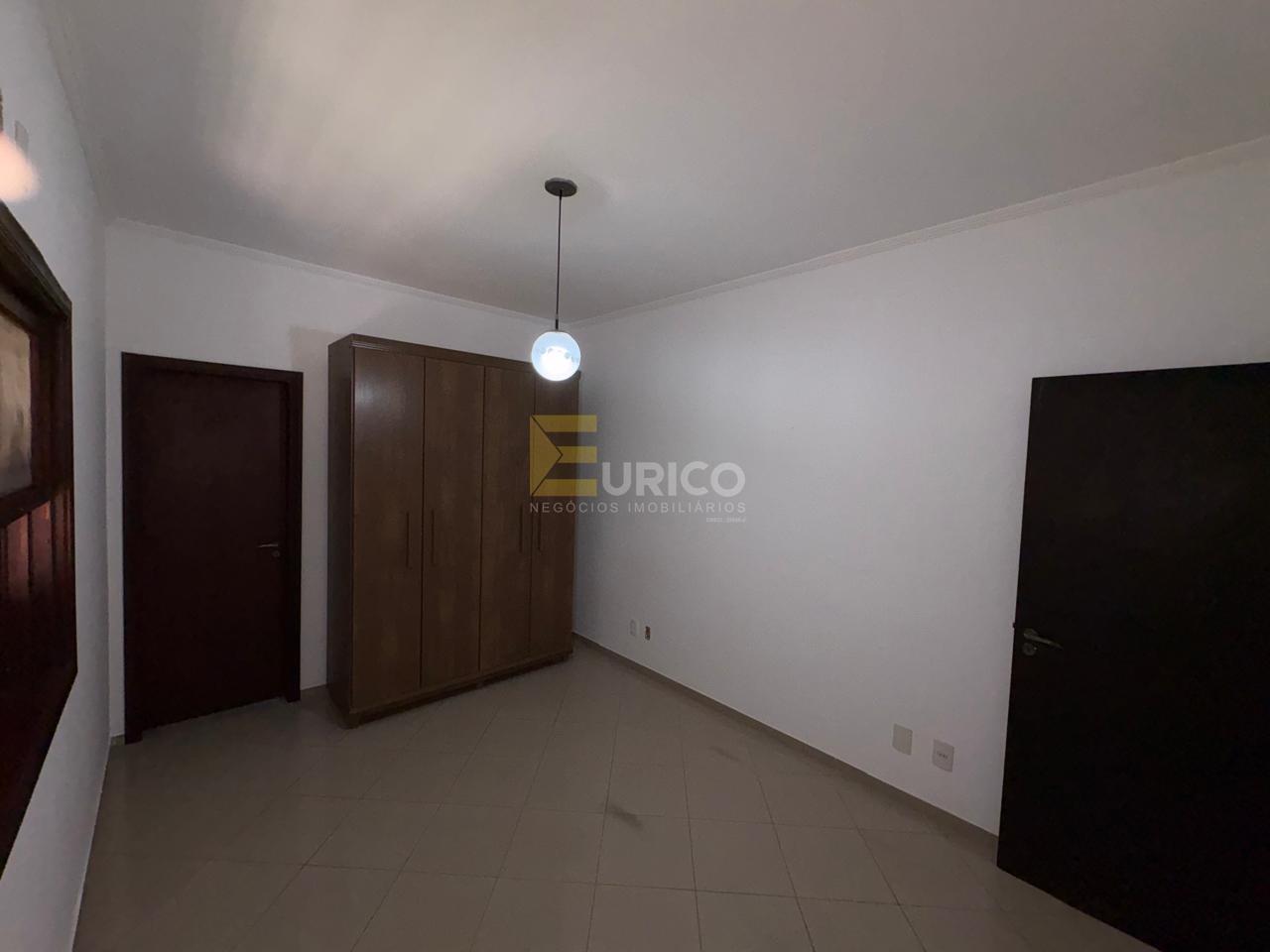 Casa em condomínio à venda no Condomínio Vista Alegre - Sede em Vinhedo/SP: 1ª suiíte