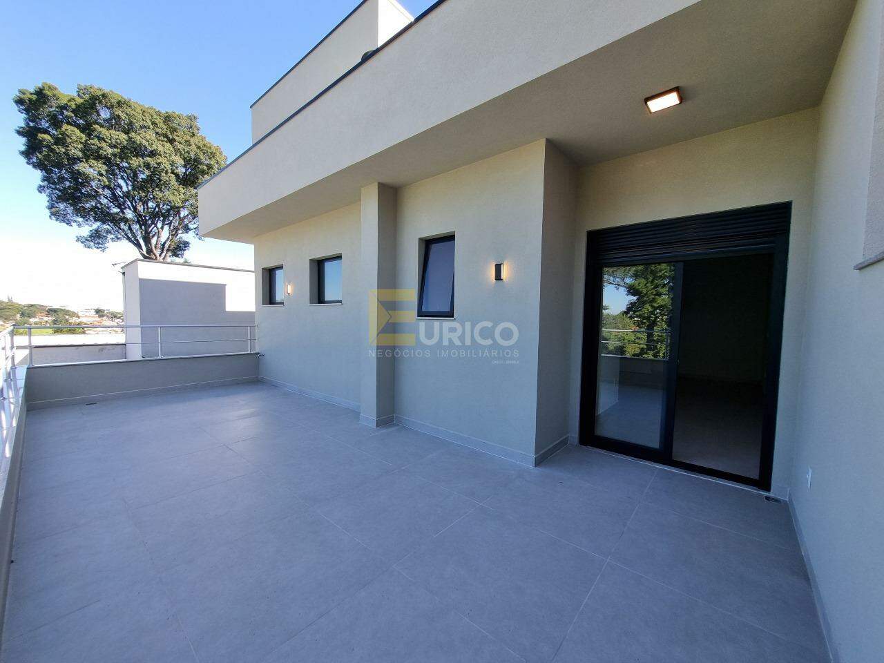 Casa em condomínio à venda no Condomínio Reserva da Mata em Vinhedo/SP: Varanda com vista da suíte master