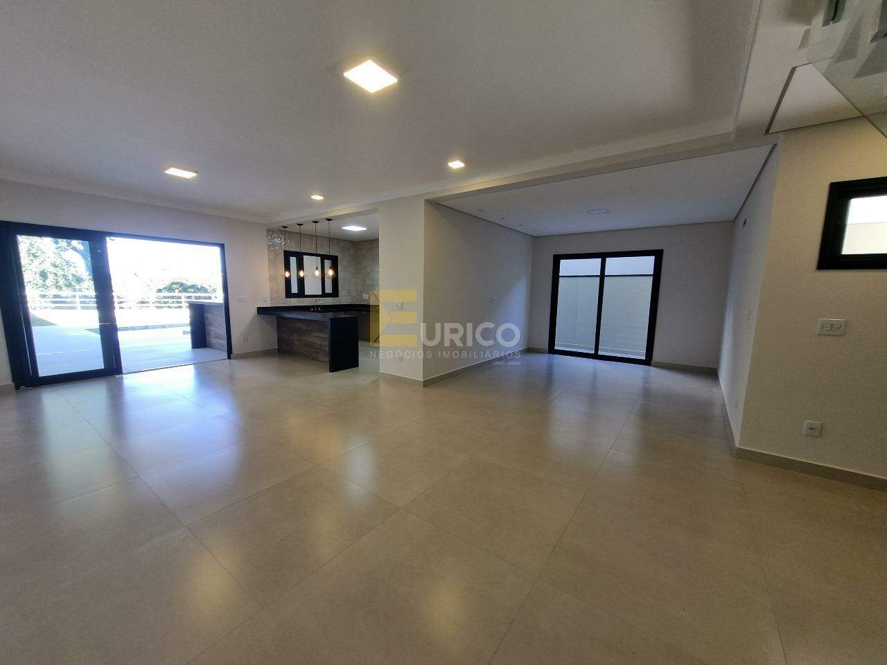 Casa em condomínio à venda no Condomínio Reserva da Mata em Vinhedo/SP: vista integrada dos ambientes 