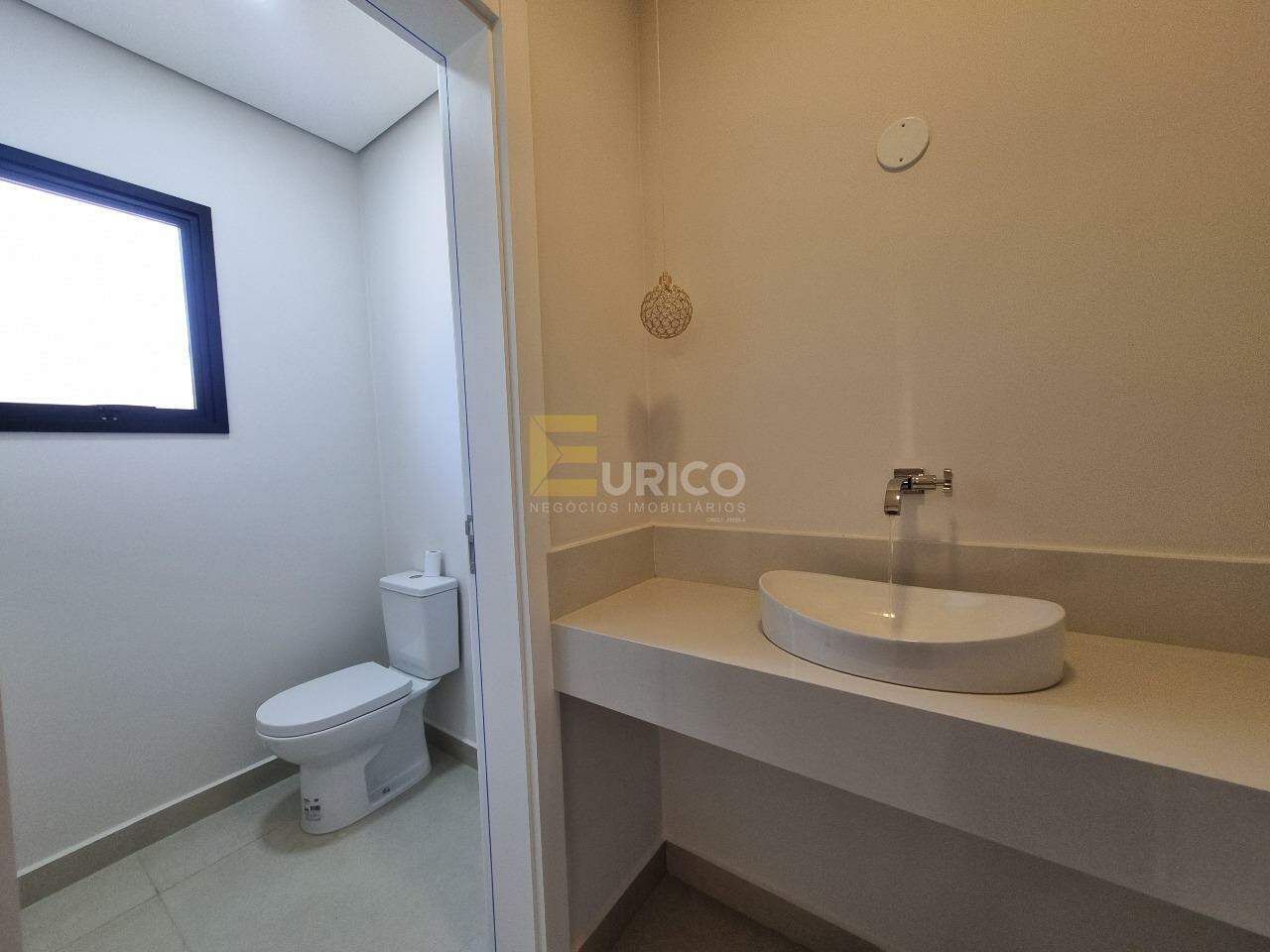 Casa em condomínio à venda no Condomínio Reserva da Mata em Vinhedo/SP: Lavabo