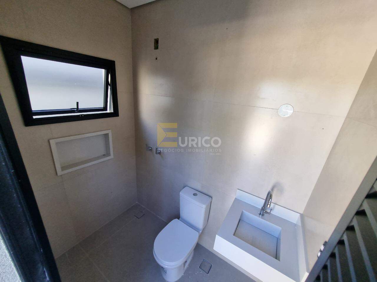 Casa em condomínio à venda no Condomínio Reserva da Mata em Vinhedo/SP: banheiro para área gourmet