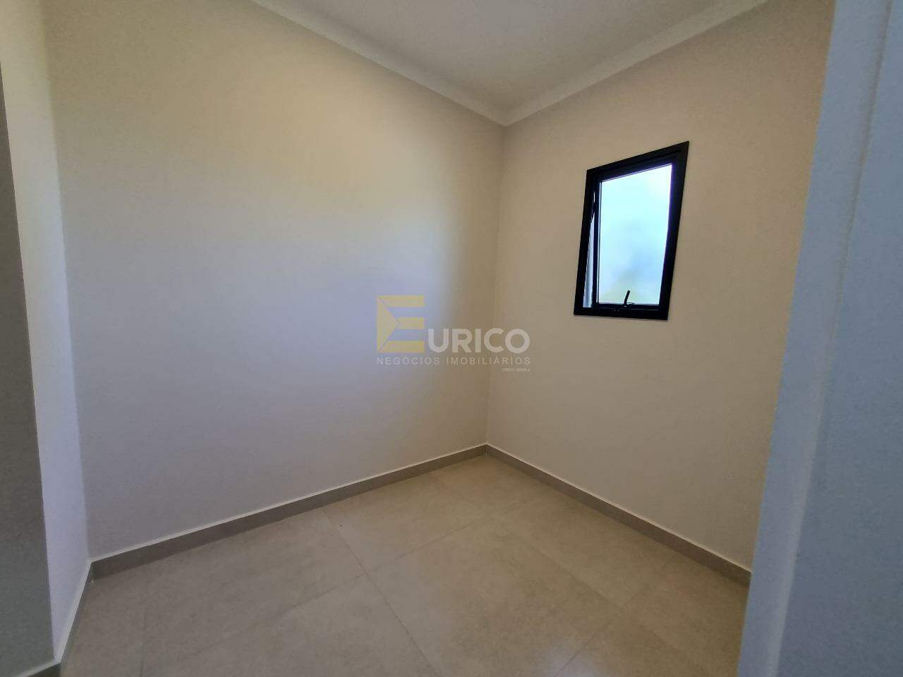 Casa em condomínio à venda no Condomínio Reserva da Mata em Vinhedo/SP: Closet