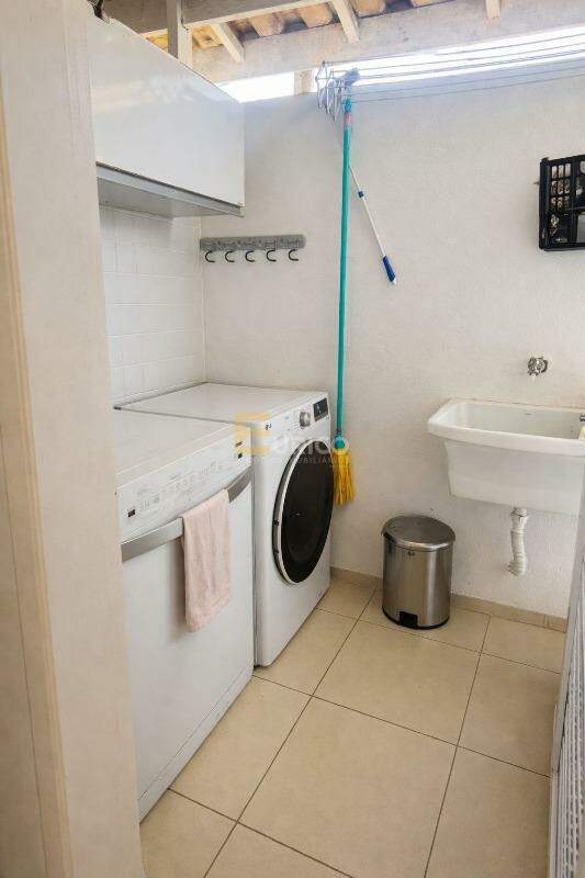 Casa em condomínio à venda no Condomínio La Dolce Vila em Itupeva/SP: