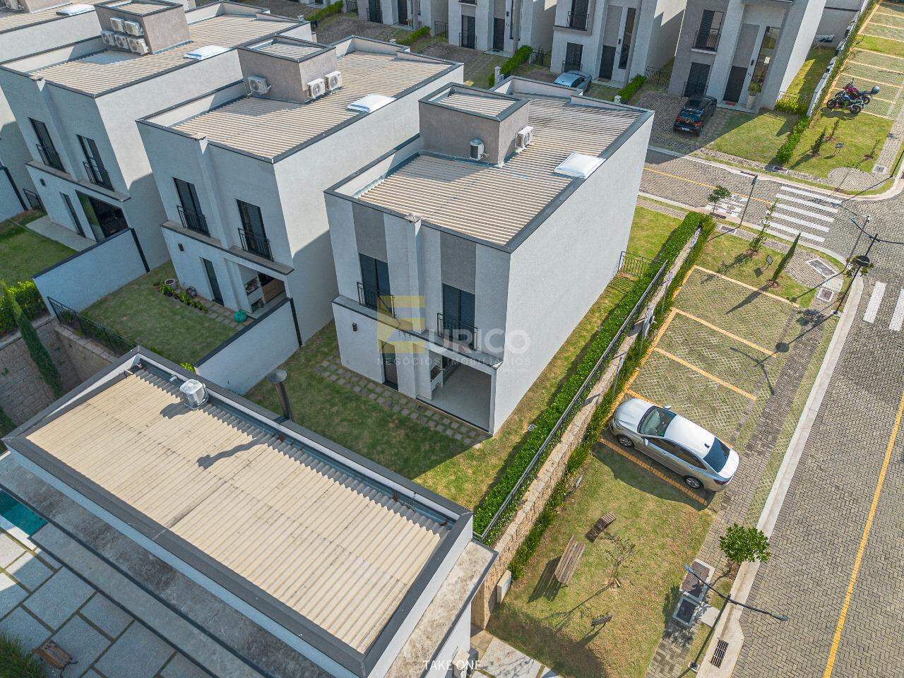 Casa em condomínio à venda no Condomínio Villaggio Maranello em Vinhedo/SP: 