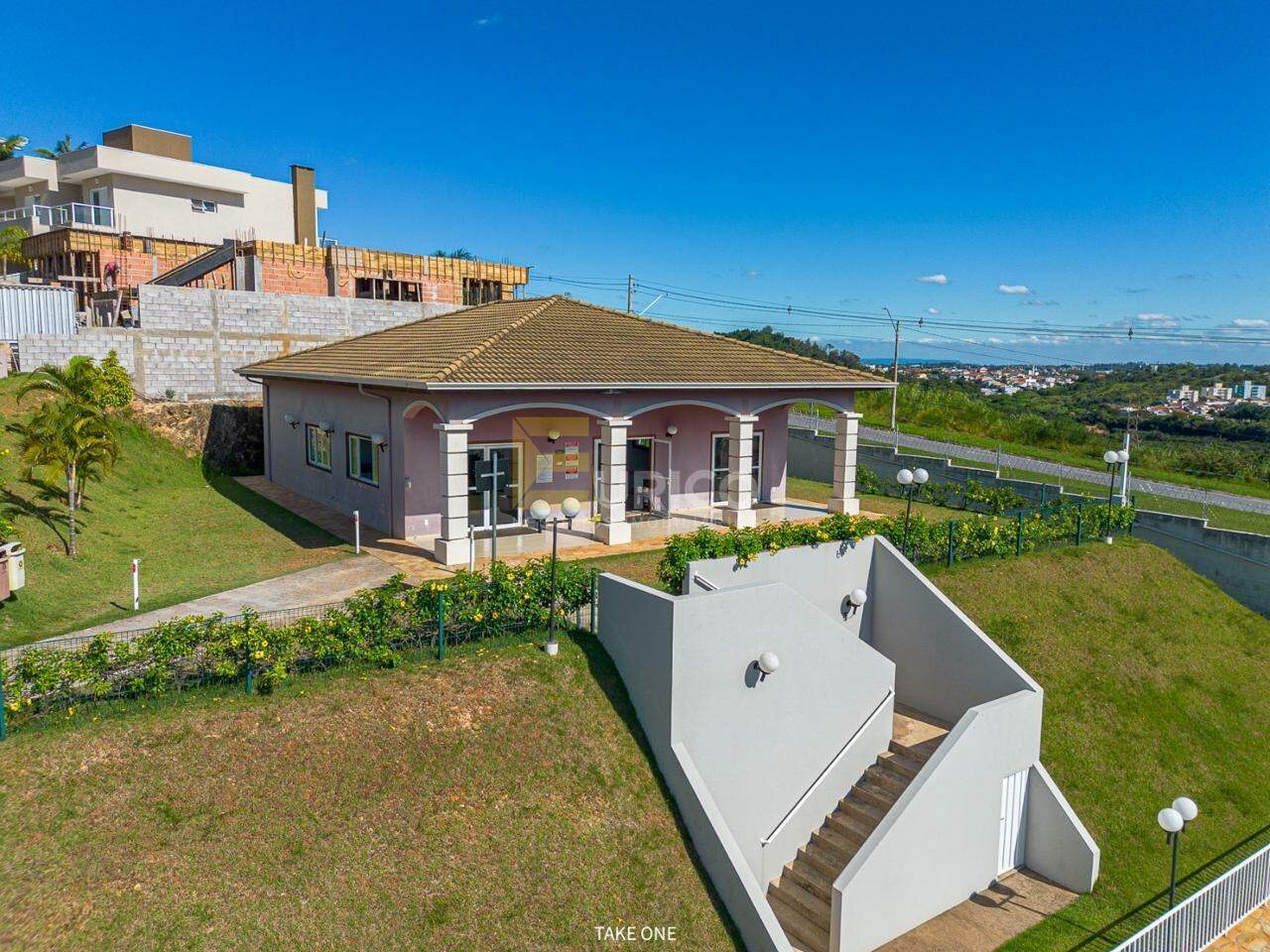 Casa em condomínio à venda no Condomínio Portal do Jequitibá em Valinhos/SP: 