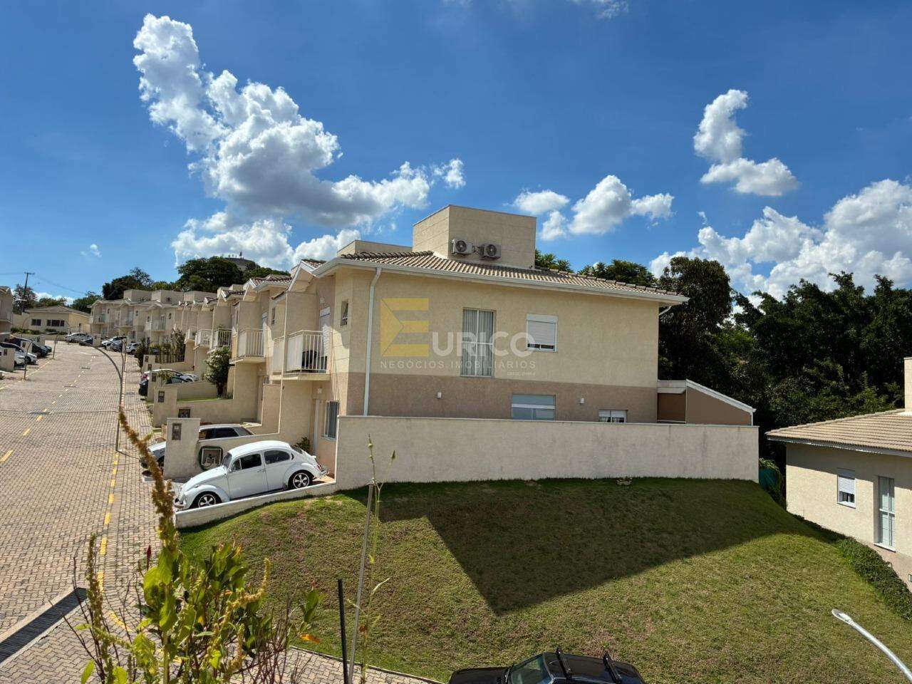 Casa em condomínio à venda no Condomínio Villaggio Imperiale em Louveira/SP: 