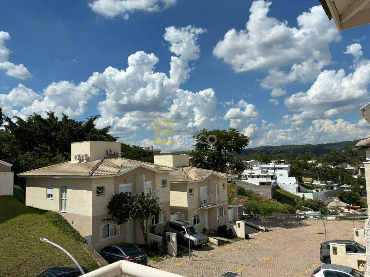 Casa em condomínio à venda no Condomínio Villaggio Imperiale em Louveira/SP: 
