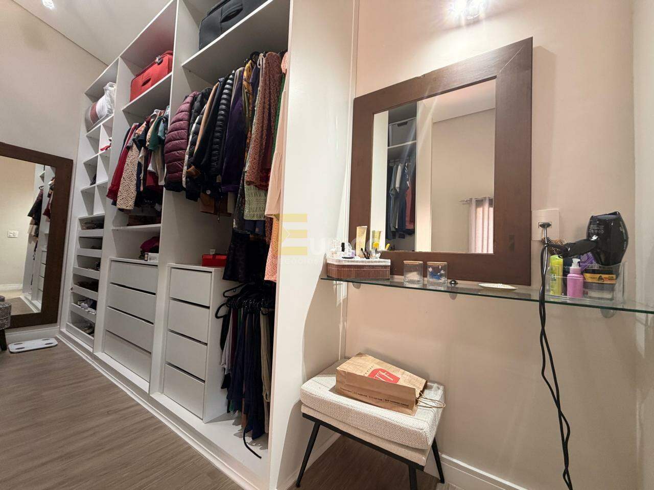 Casa em condomínio à venda no Condomínio Reserva dos Vinhedos em Louveira/SP: 