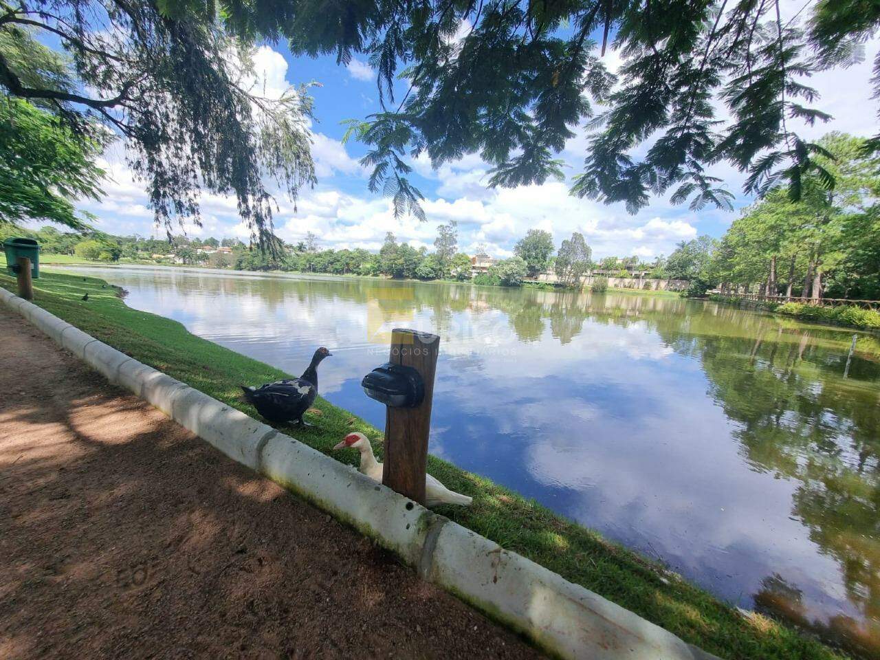 Terreno em Condomínio à venda no Condomínio São Joaquim em Vinhedo/SP: