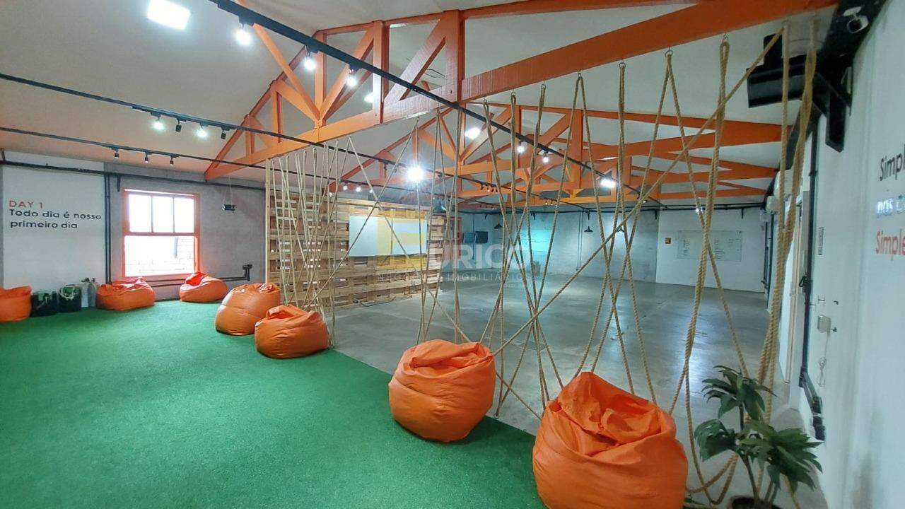 Salão para aluguel no Centro em Vinhedo/SP: 