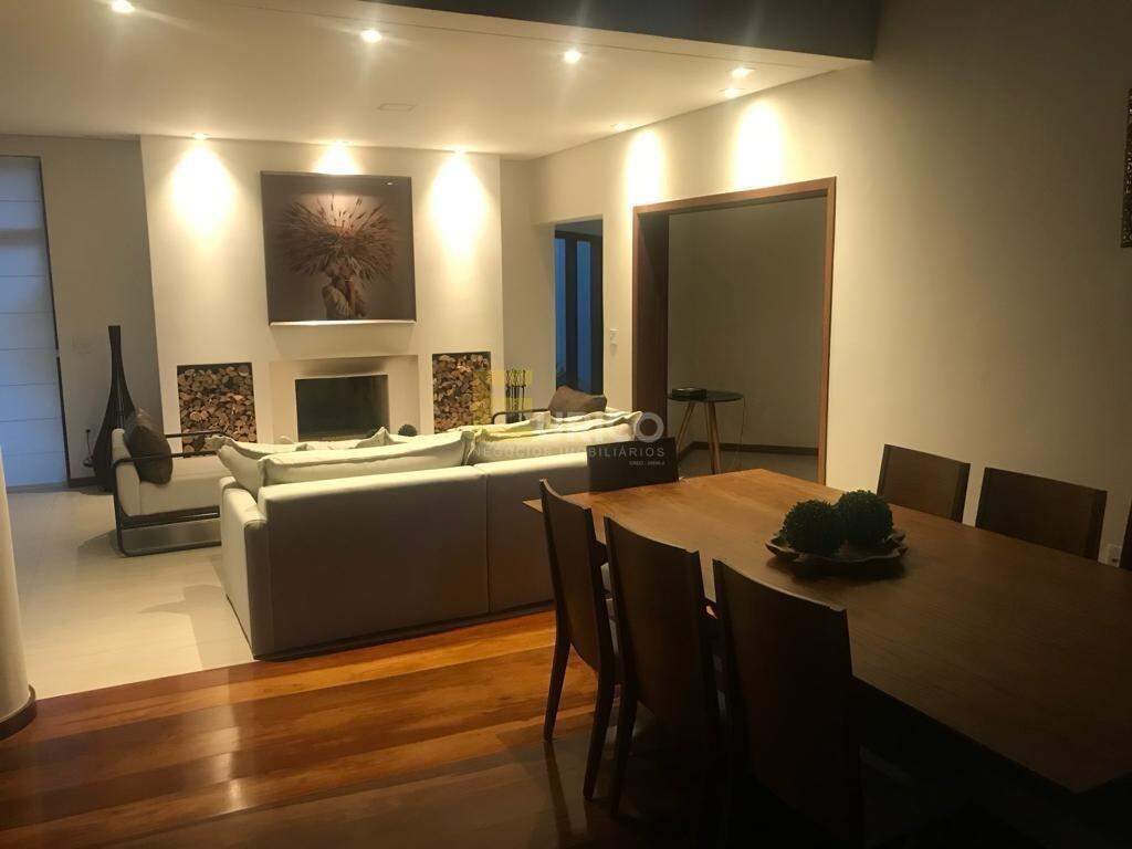 Casa em condomínio para aluguel no Condomínio Vale da Santa Fé em Vinhedo/SP: