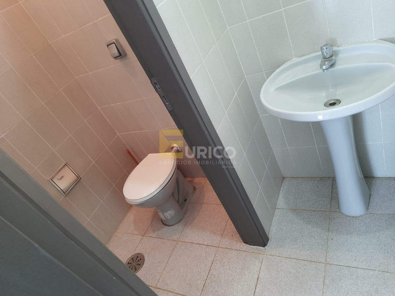 Sala para aluguel no VILA EMBARÉ em Valinhos/SP: 