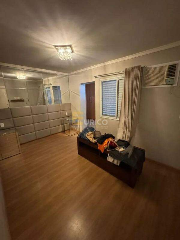 Casa à venda no JARDIM DAS SAMAMBAIAS em Jundiaí/SP: