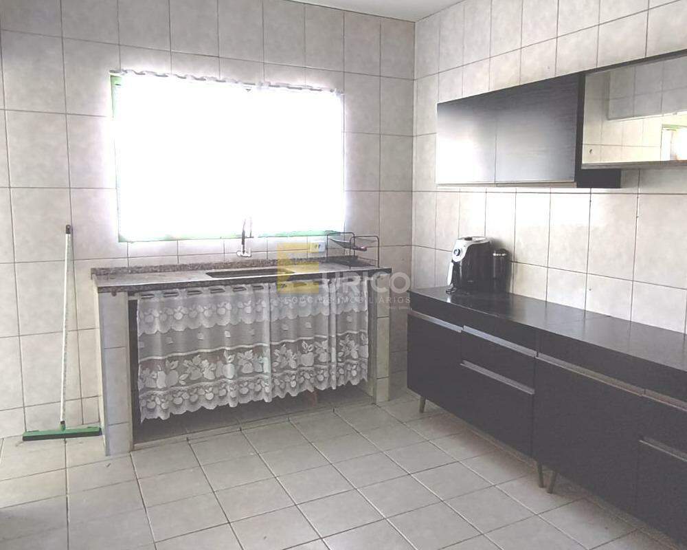 Casa à venda no PARQUE DAS COLINAS em Valinhos/SP: 
