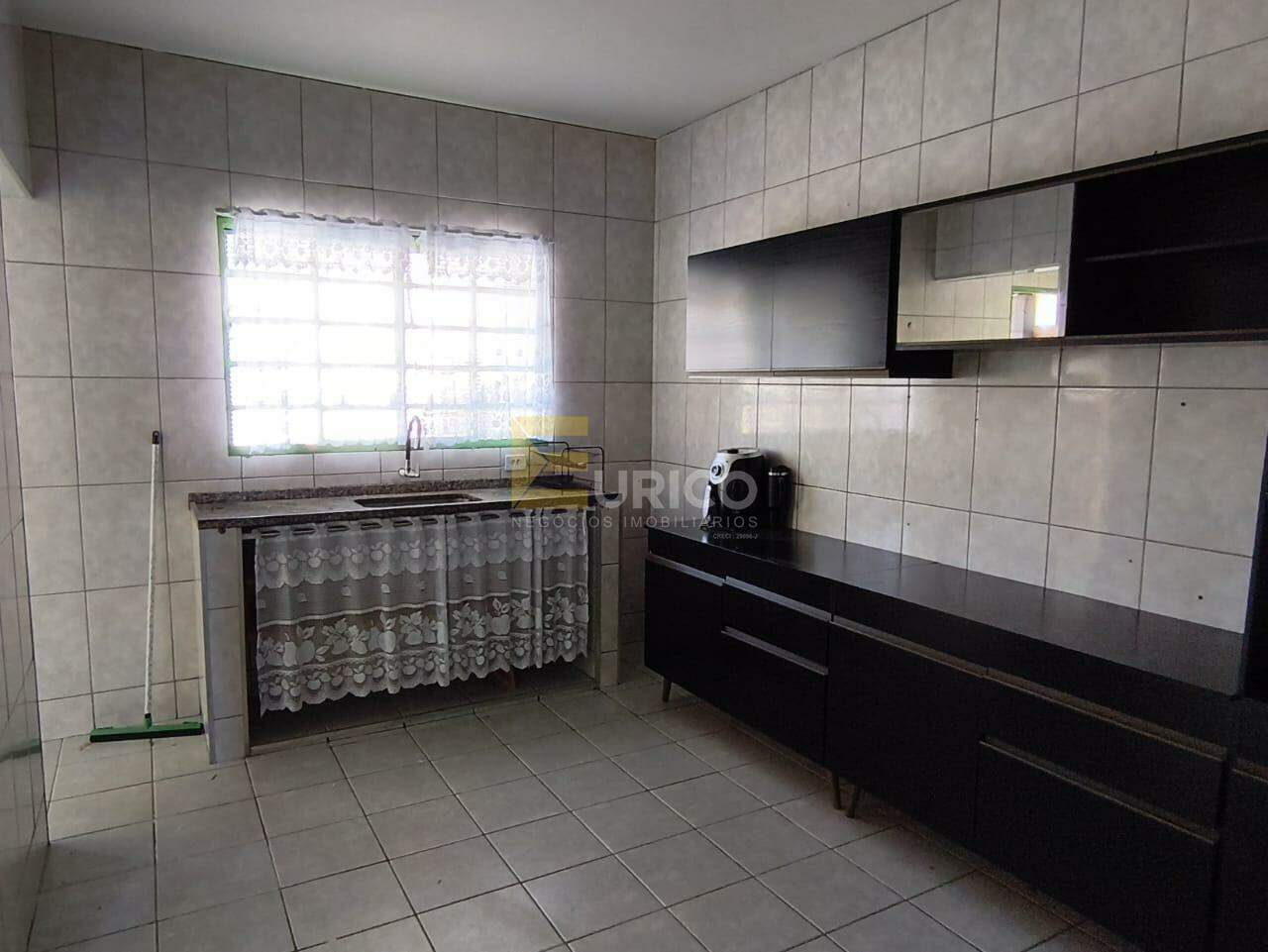 Casa à venda no PARQUE DAS COLINAS em Valinhos/SP: 