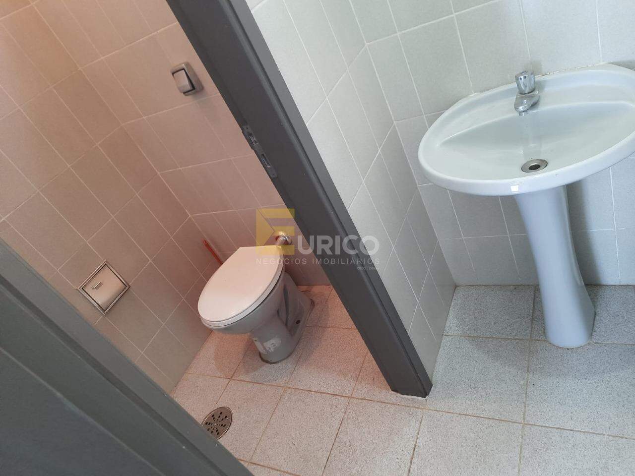Sala para aluguel no VILA EMBARÉ em Valinhos/SP: 
