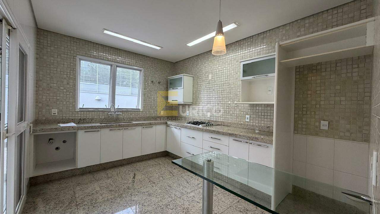 Casa em condomínio à venda no Condomínio Morada das Nascentes em Valinhos/SP: 