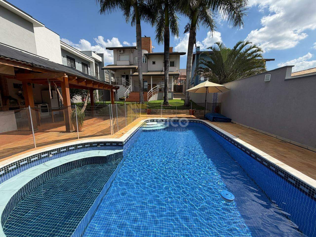 Casa em condomínio à venda no Condomínio Residencial Terras do Caribe em Valinhos/SP: 