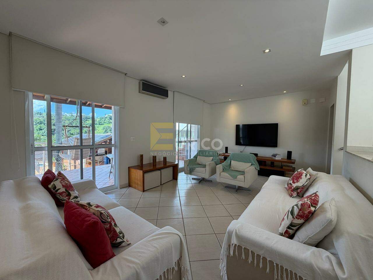 Casa em condomínio à venda no Condomínio Residencial Terras do Caribe em Valinhos/SP: 