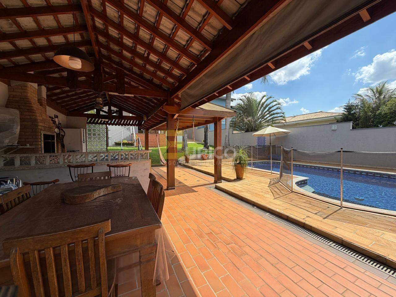 Casa em condomínio à venda no Condomínio Residencial Terras do Caribe em Valinhos/SP: 