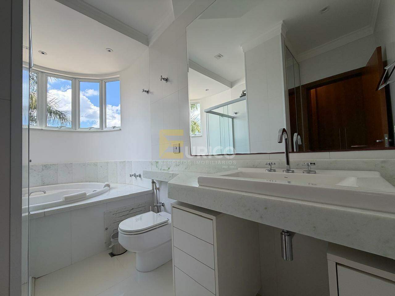 Casa em condomínio à venda no Condomínio Residencial Terras do Caribe em Valinhos/SP: 