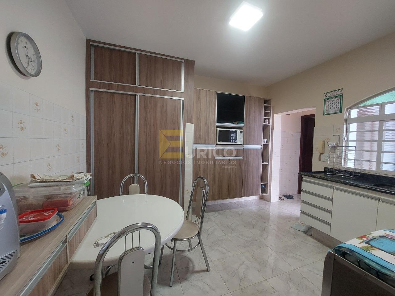 Casa à venda no Ortizes em Valinhos/SP: 