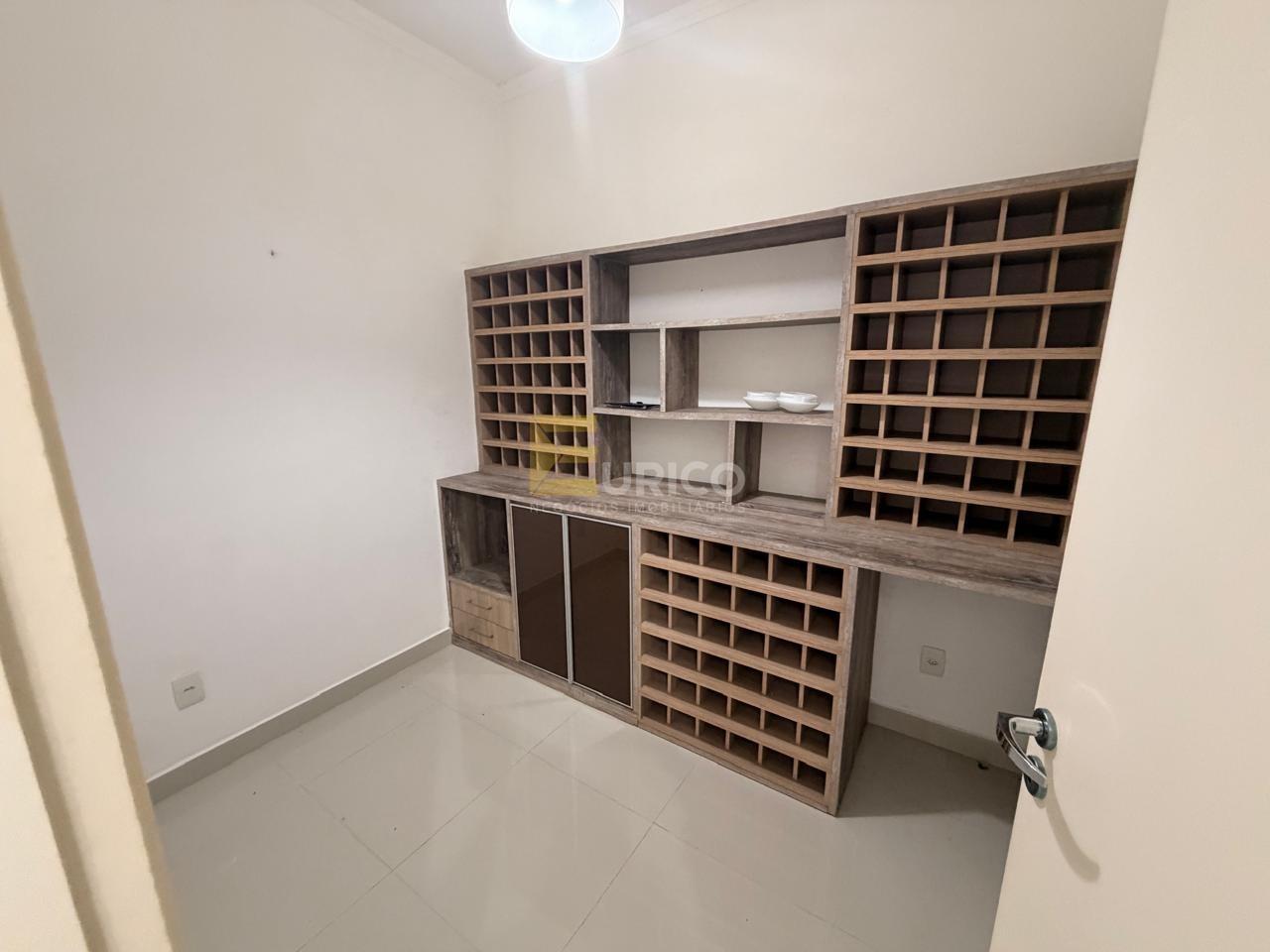 Casa em condomínio à venda no Condomínio Recanto dos Paturis em Vinhedo/SP: 