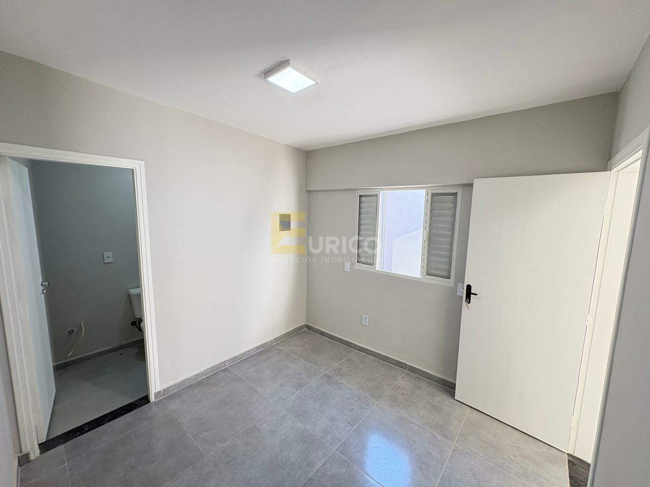 Casa à venda no Capela em Vinhedo/SP: suite edicula