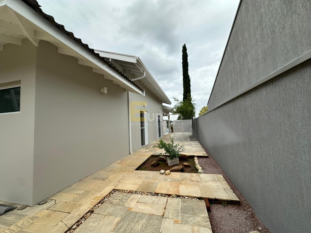 Casa em condomínio à venda no Condomínio Estância Marambaia em Vinhedo/SP: 