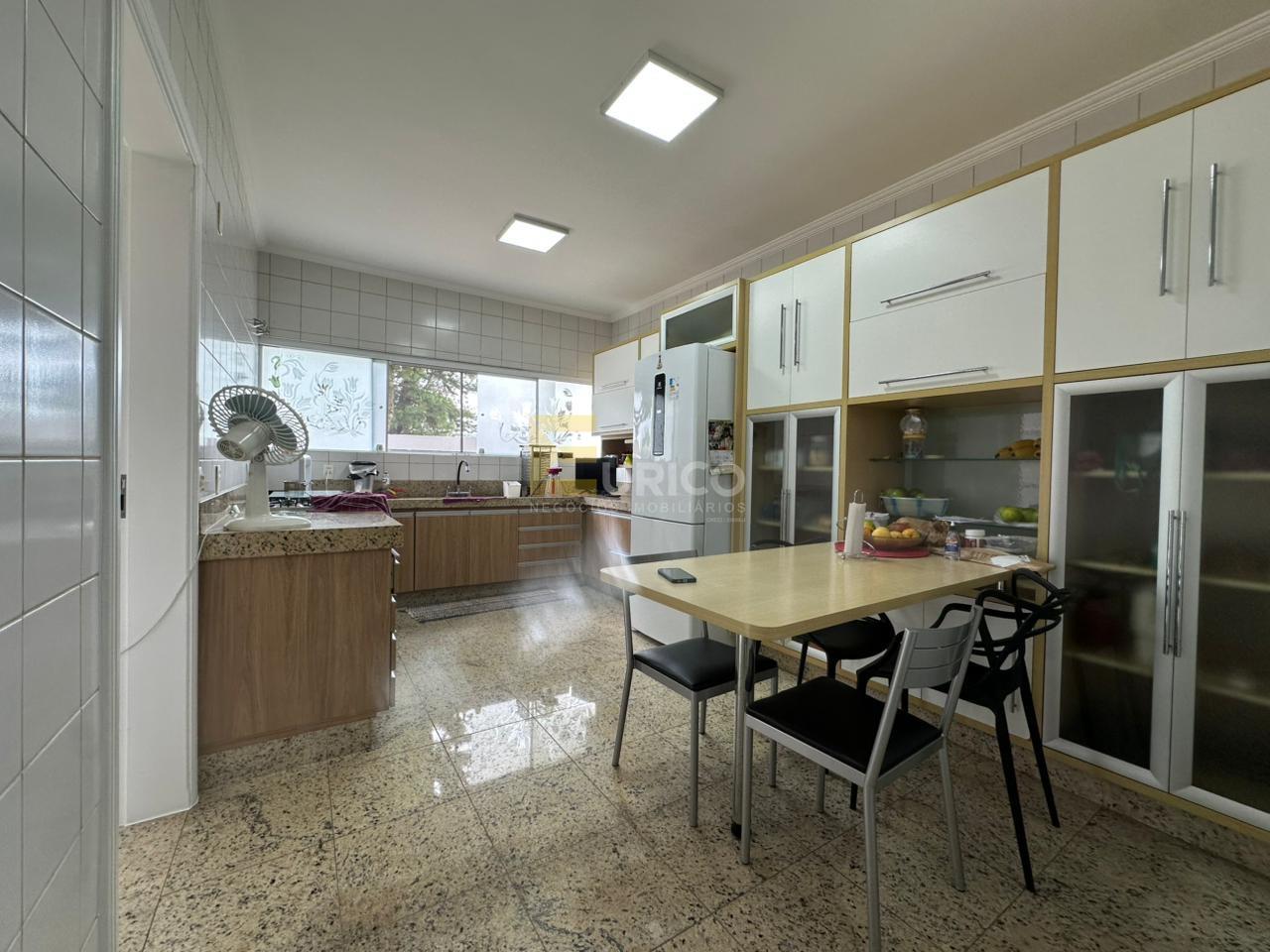 Casa em condomínio à venda no Condomínio Estância Marambaia em Vinhedo/SP: 