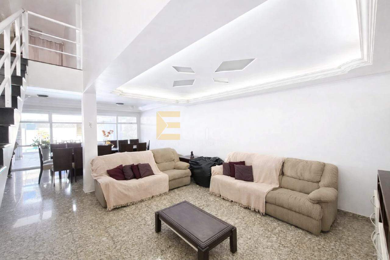 Casa em condomínio à venda no Condomínio Portal do Paraíso I em Jundiaí/SP: 