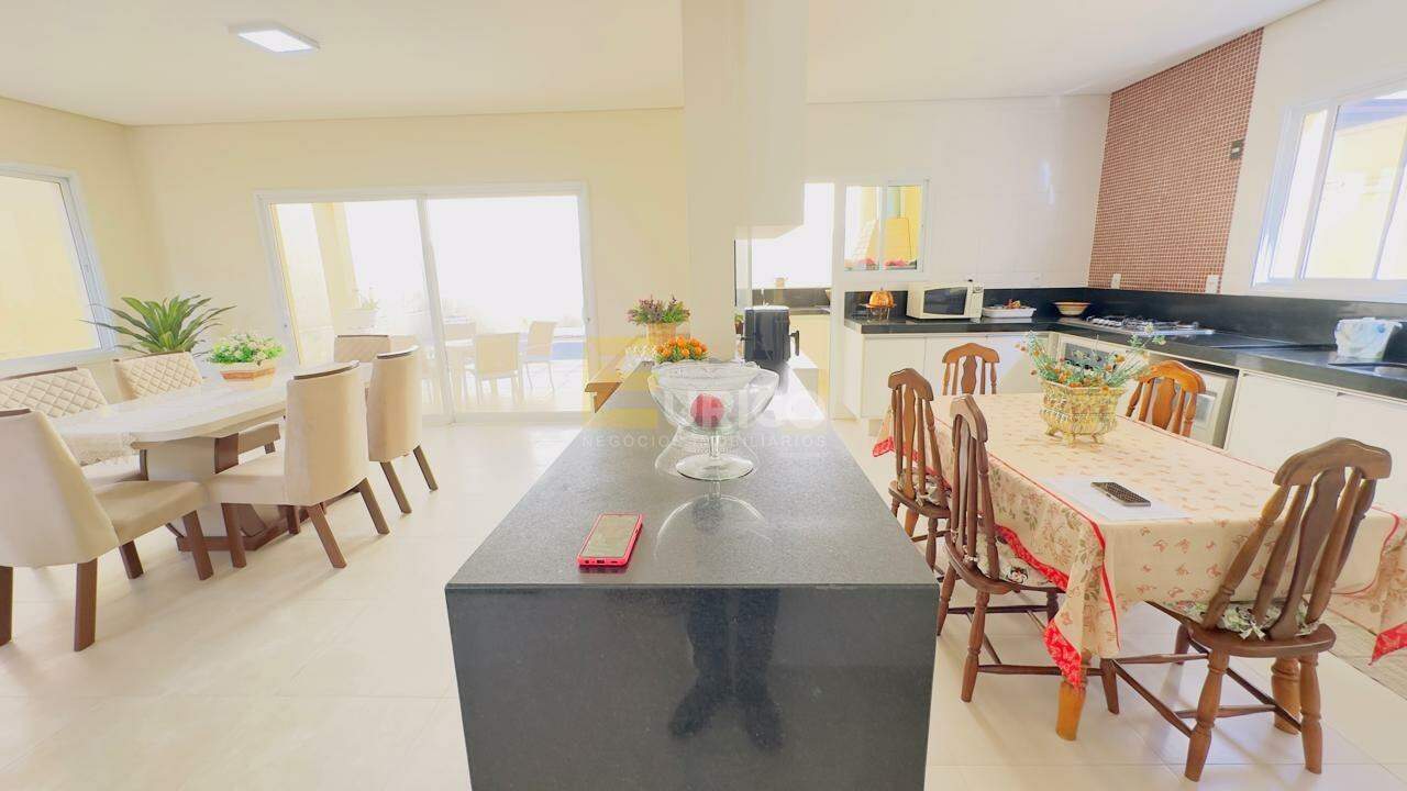 Casa em condomínio para aluguel no Condomínio Fiorella em Valinhos/SP: 