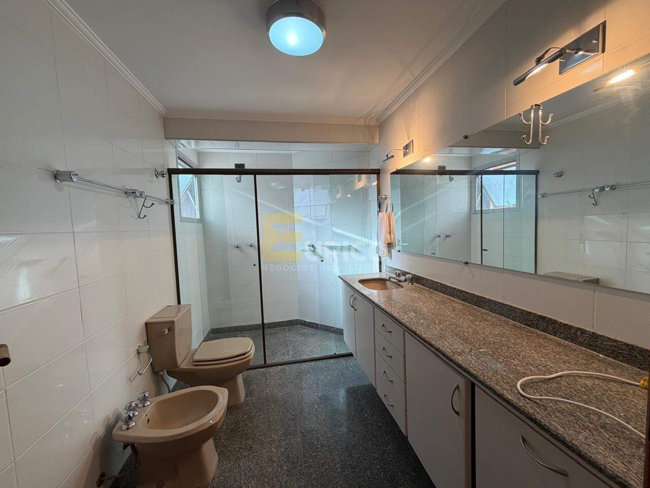 Apartamento para aluguel no Condomínio Residencial Portal do Quiririm em Valinhos/SP: 