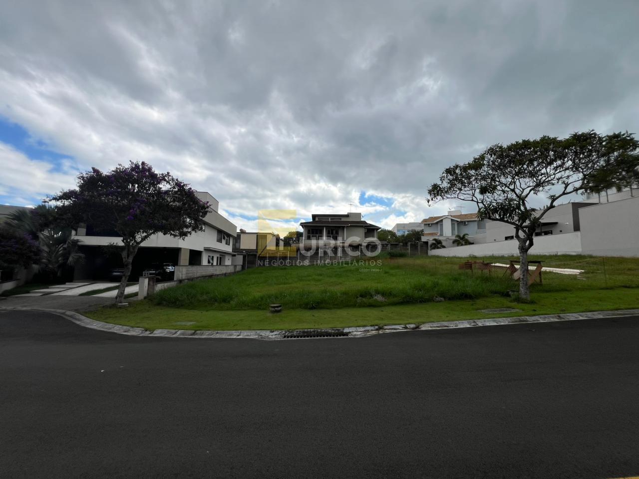 Terreno em Condomínio à venda no Condomínio Canto Del Bosco em Valinhos/SP: 