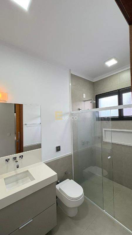 Casa em condomínio para aluguel no Condomínio Recanto dos Paturis em Vinhedo/SP: WC SUÍTE PRINCIPAL