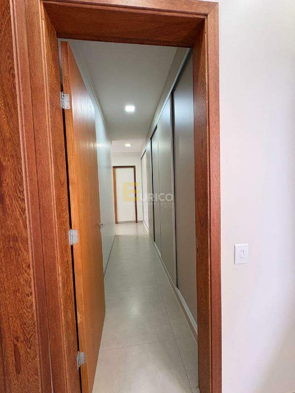 Casa em condomínio para aluguel no Condomínio Recanto dos Paturis em Vinhedo/SP: SUÍTE PRINCIPAL