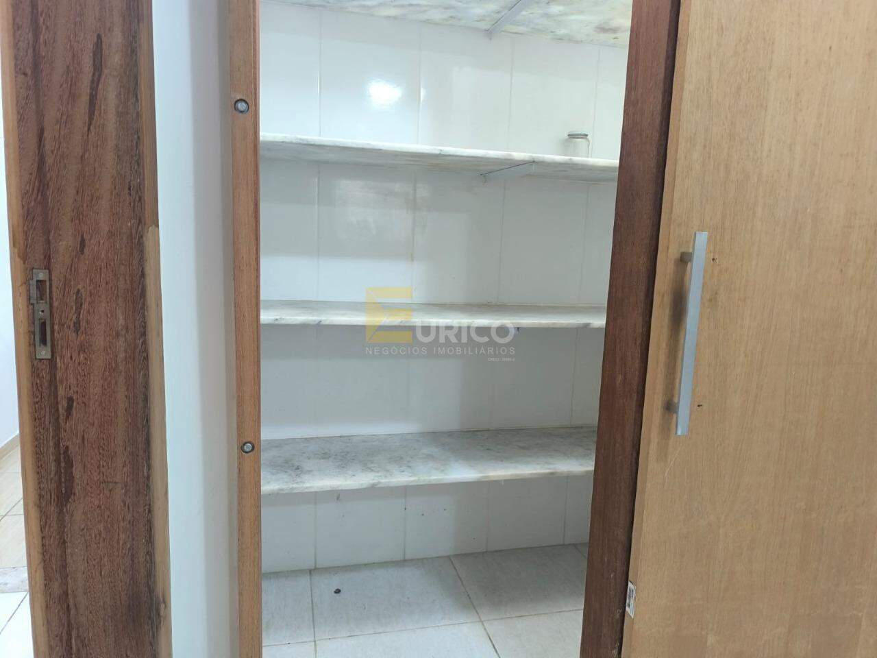 Casa à venda no Loteamento Nova Espírito Santo em Valinhos/SP: DISPENSA