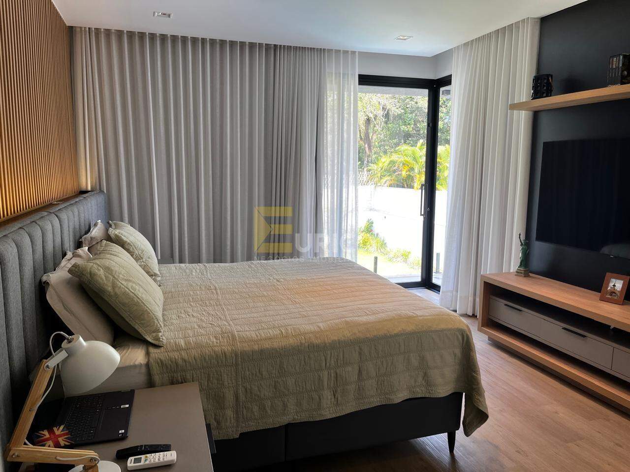 Casa em condomínio à venda no Condomínio Ypê Dourado em Valinhos/SP: